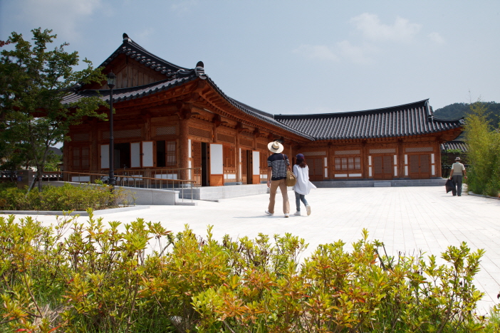 전경사진(2).jpg